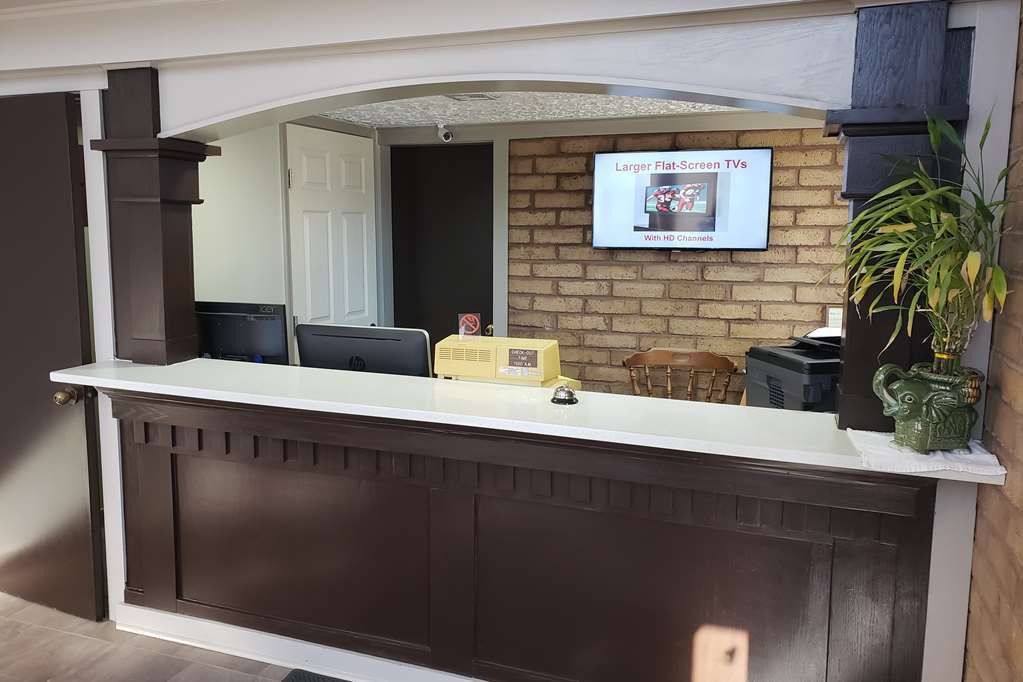 Red Roof Inn Монро Интерьер фото